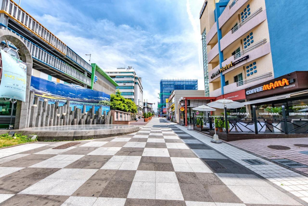 Trevi Hotel Jeju Eksteriør billede