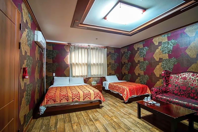 Trevi Hotel Jeju Eksteriør billede
