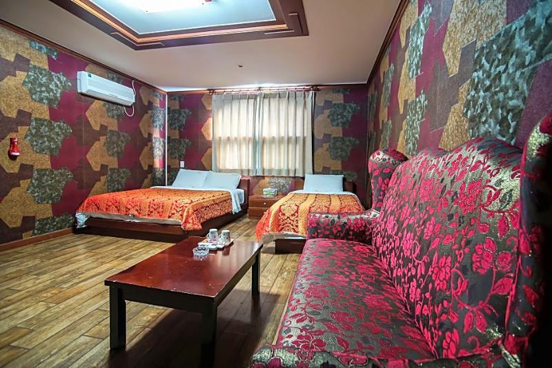 Trevi Hotel Jeju Eksteriør billede